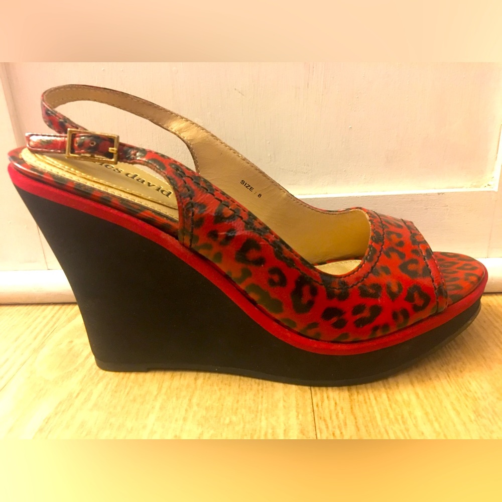 NWT Charles David Leopard Print Wedges